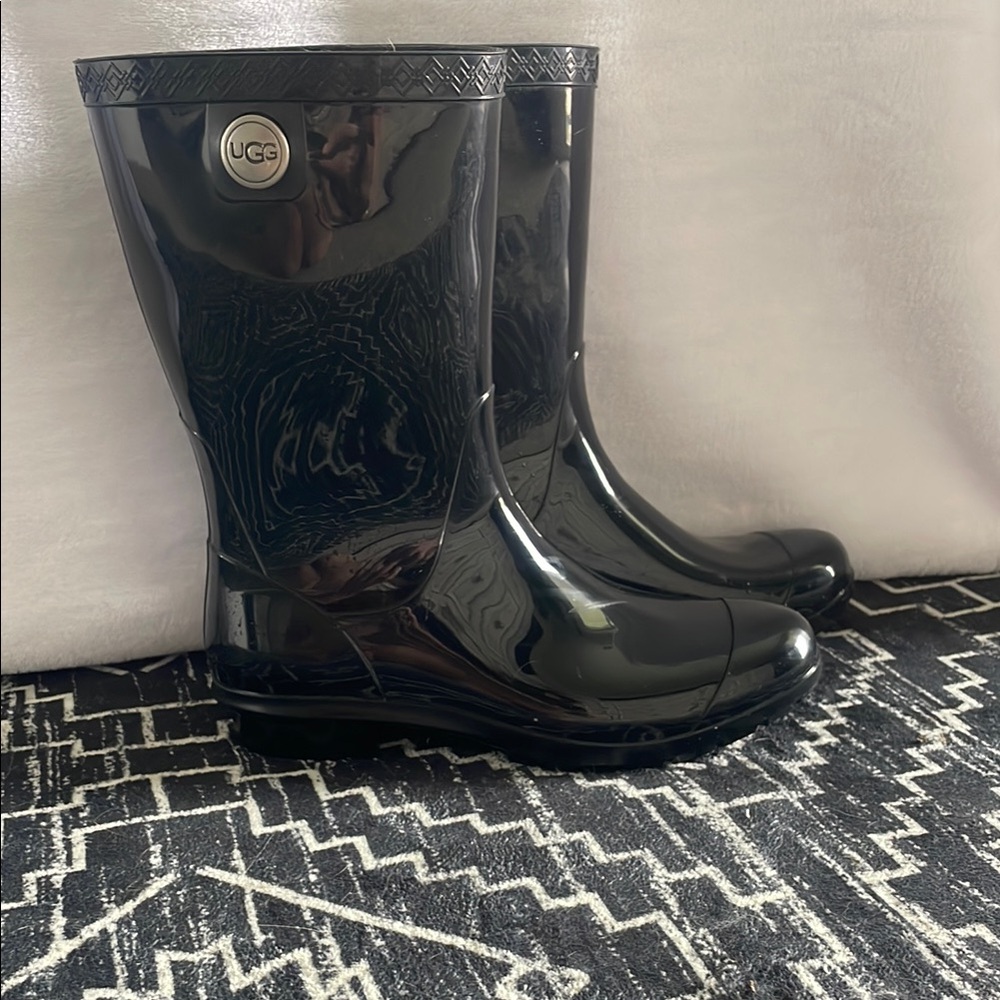 UGG Black Rain Boots 🖤